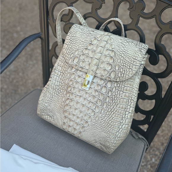 Brahmin Sadie BackPack Scallop ombré Melbourne new - Picture 3 of 10